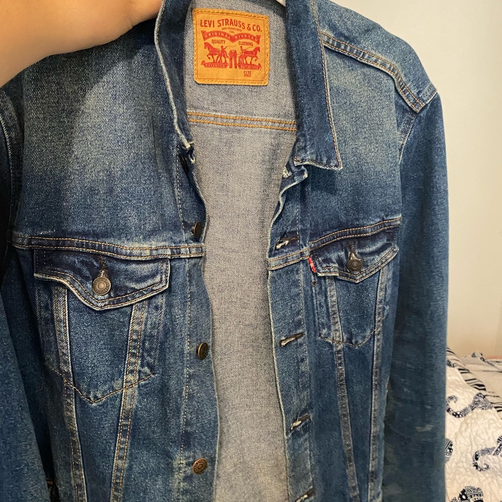 Vintage 2010 denim jacket❗️used but in Great condition size Large